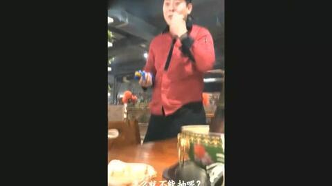 让小孩吃瓜的搞笑视频,宝宝吃瓜搞笑瞬间大盘点